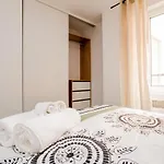 Lägenhet Le Nid Cosy - En Plein Coeur De