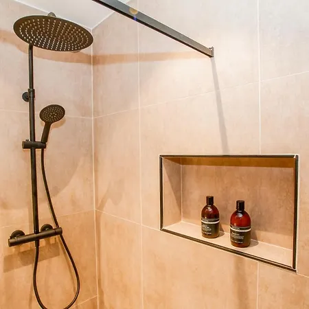 Le Nid Cosy - En Plein Coeur De *